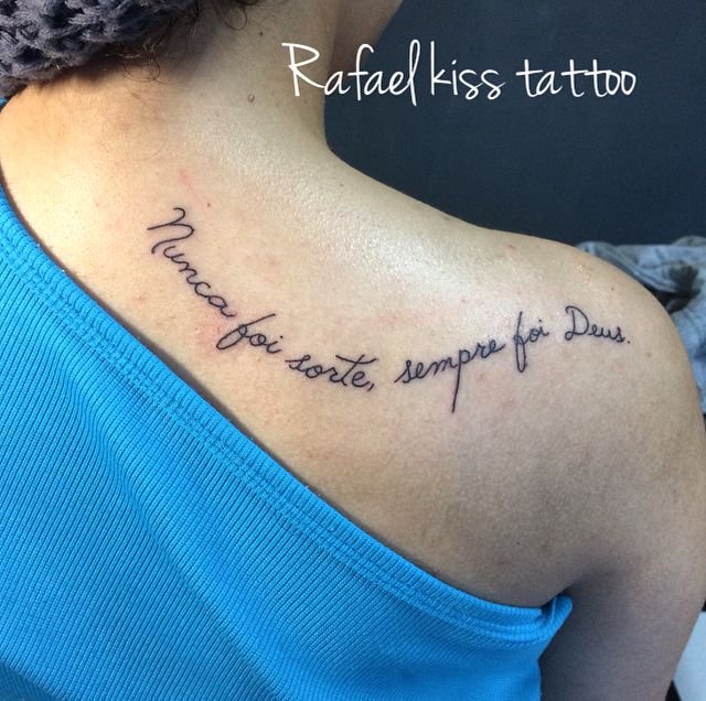 26 Adorable Script Tattoos On Shoulder