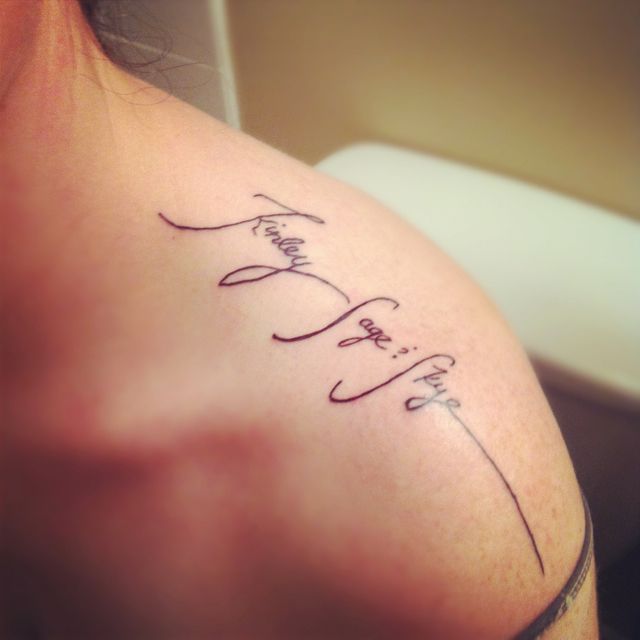 26 Adorable Script Tattoos On Shoulder