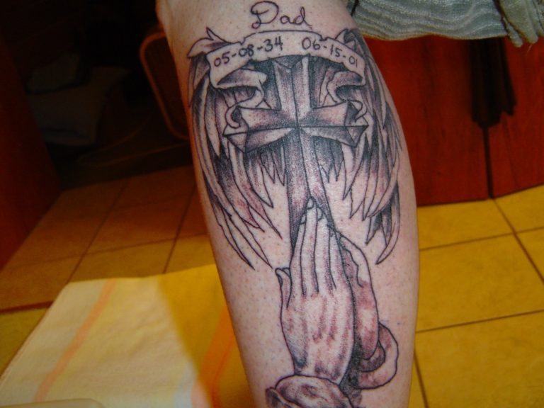 55 Brilliant Cross Leg Tattoo Images